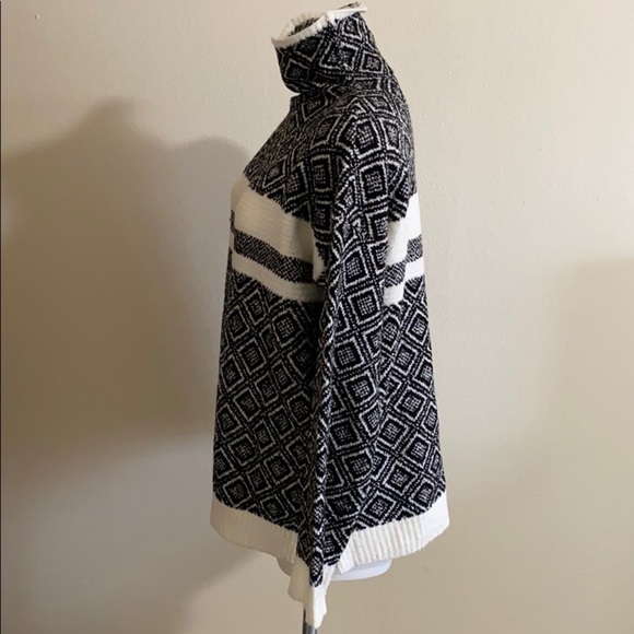 cable & gauge black and white knit sweater size XL - Picture 3 of 11